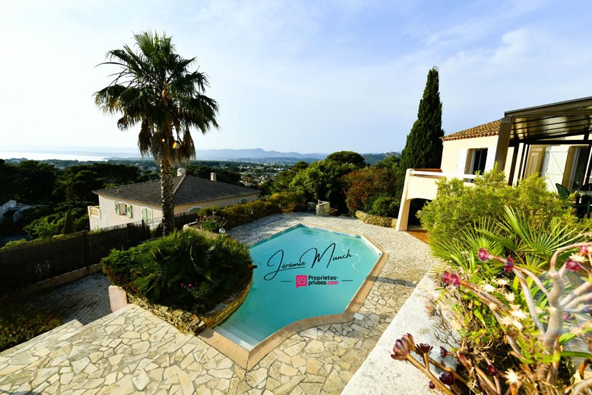 SIX-FOURS-LES-PLAGES Villa de luxe, vue mer, côte d'azur.FRANCE 2