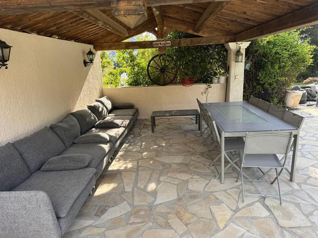 CARQUEIRANNE Carqueiranne Maison T4 - 145 m2 sur un terrain de 800m² avec piscine 3
