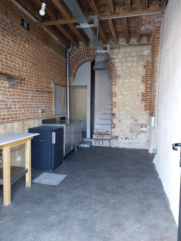 FECAMP 76400 FECAMP - IMMEUBLE A USAGE COMMERCIAL 2