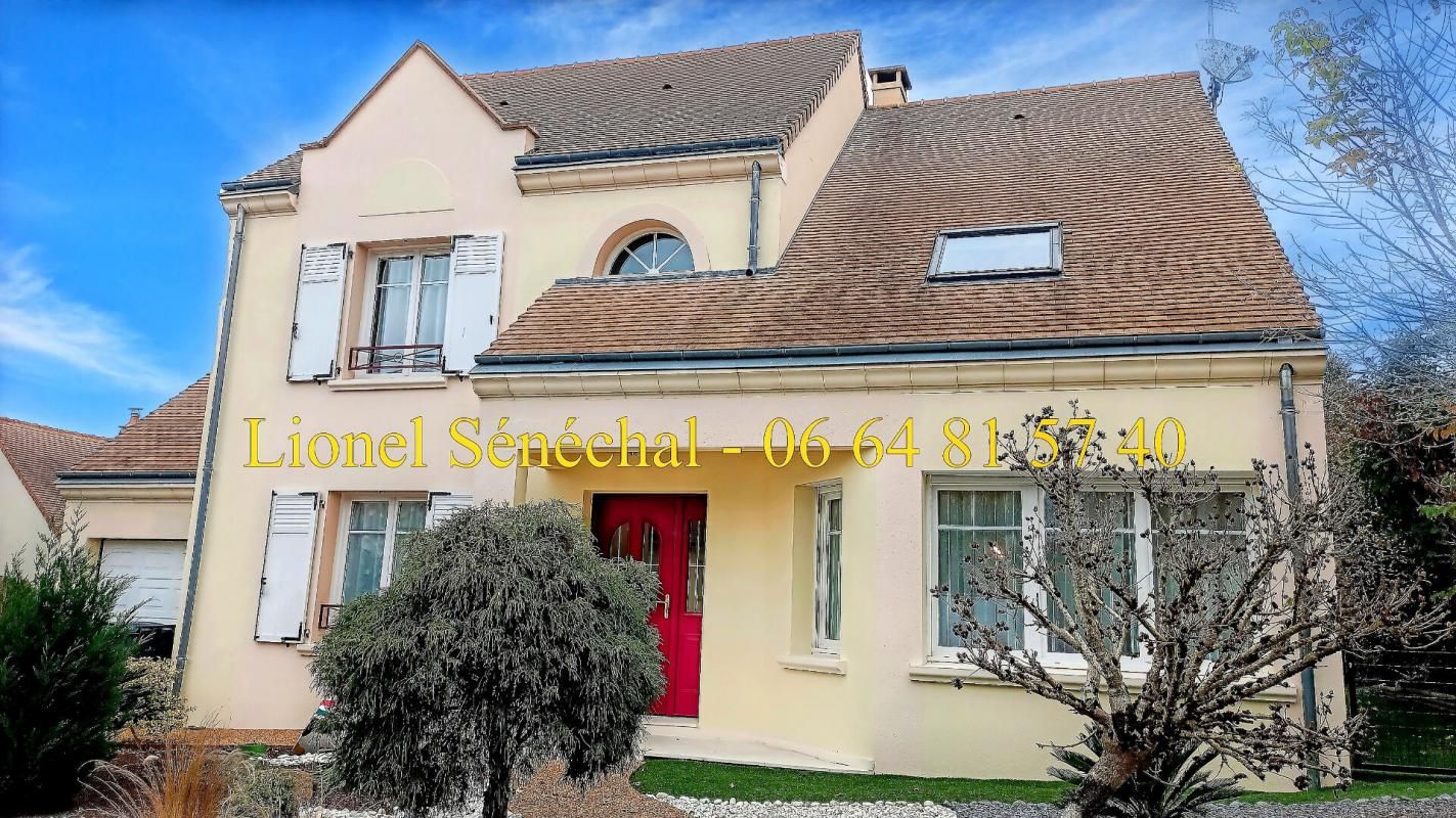 COULAINES Maison contemporaine et peu énergivore 11 pièces 5 chambres de 183 m2 sur une parcelle de plus de 700 m2 2