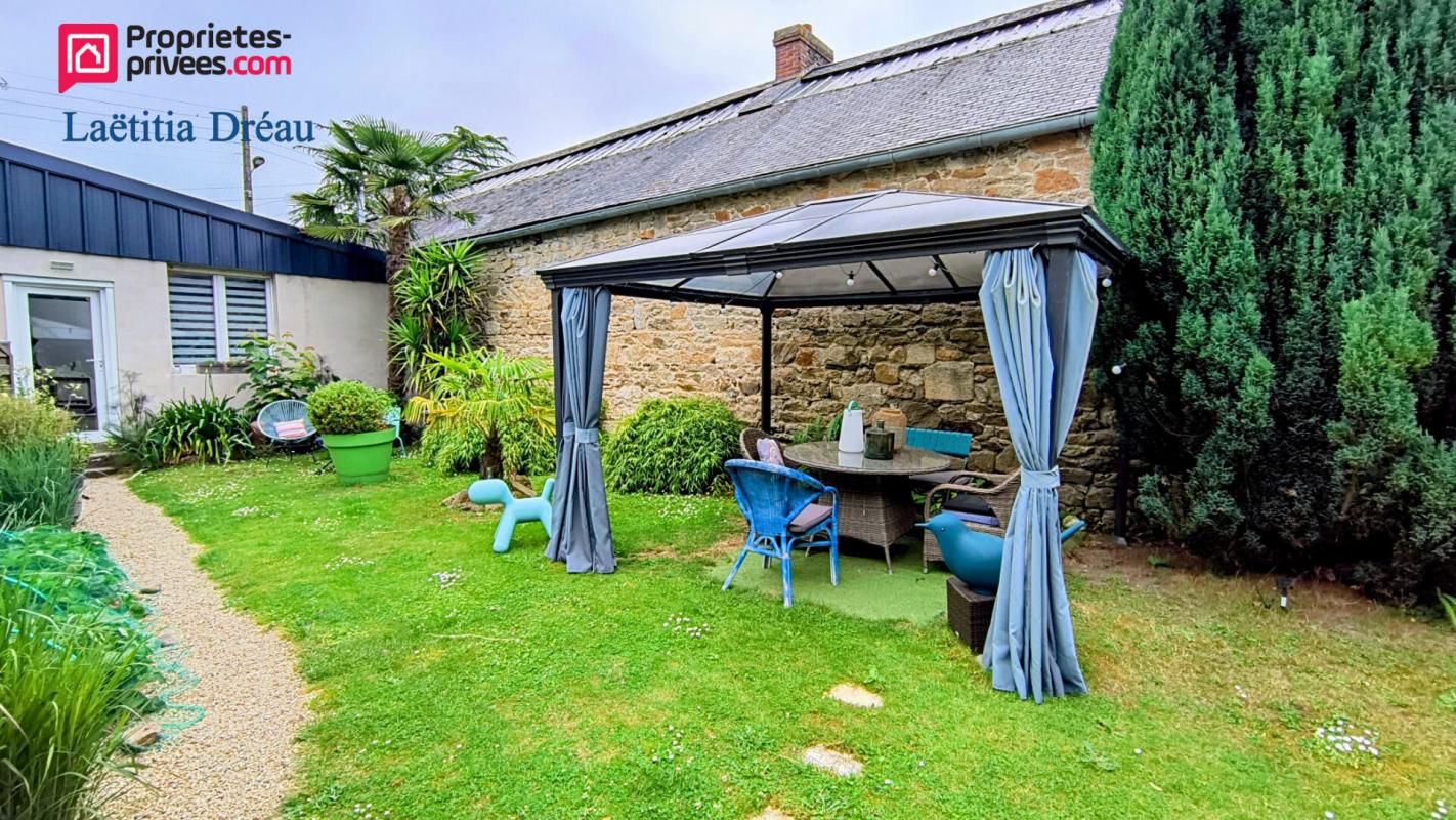 GUINGAMP Côtes d'Armor, 22200 Guingamp- Spacieuse maison familiale et/ou d'activité touristique - 6 chambres - 250 m² 1