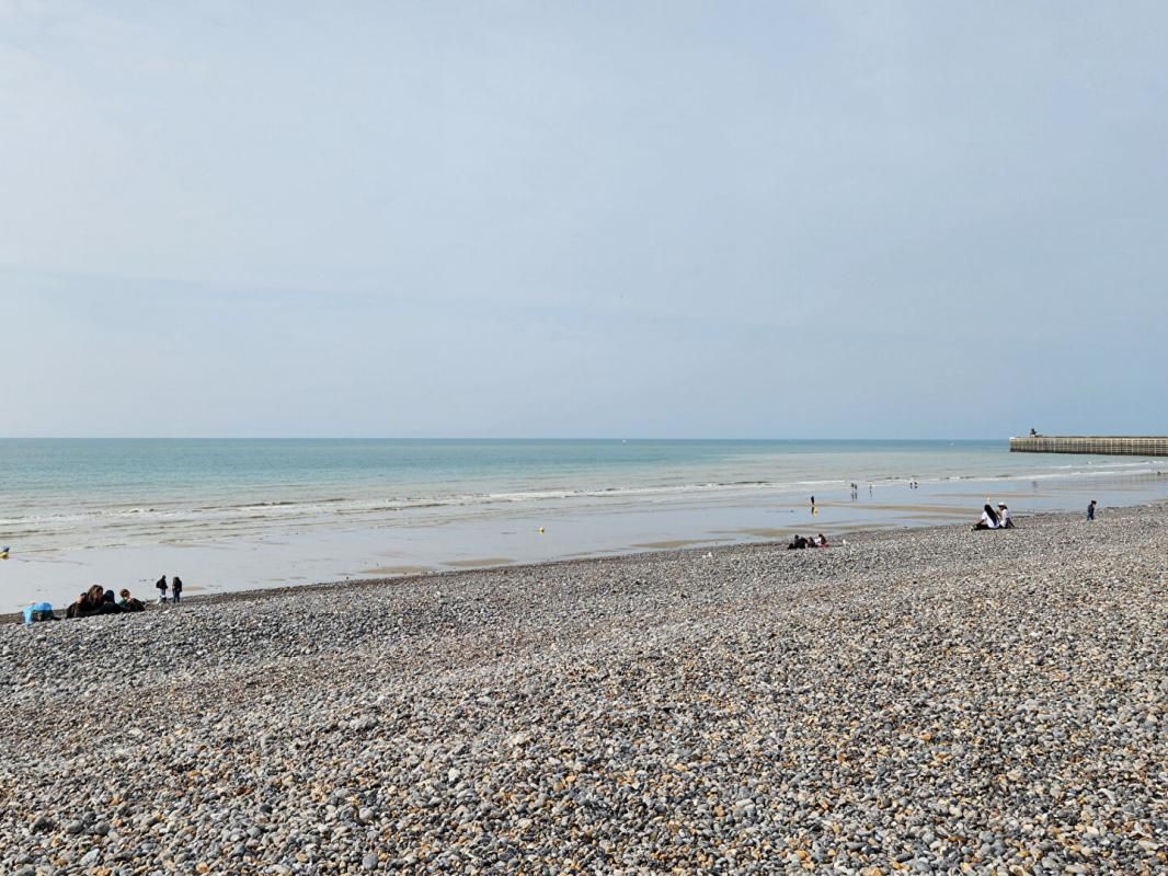 ENVERMEU A 14 KM de la mer et des plages - Loft très lumineux ou surface commerciale à Envermeu de 73m2 - Prix : 115.990 1