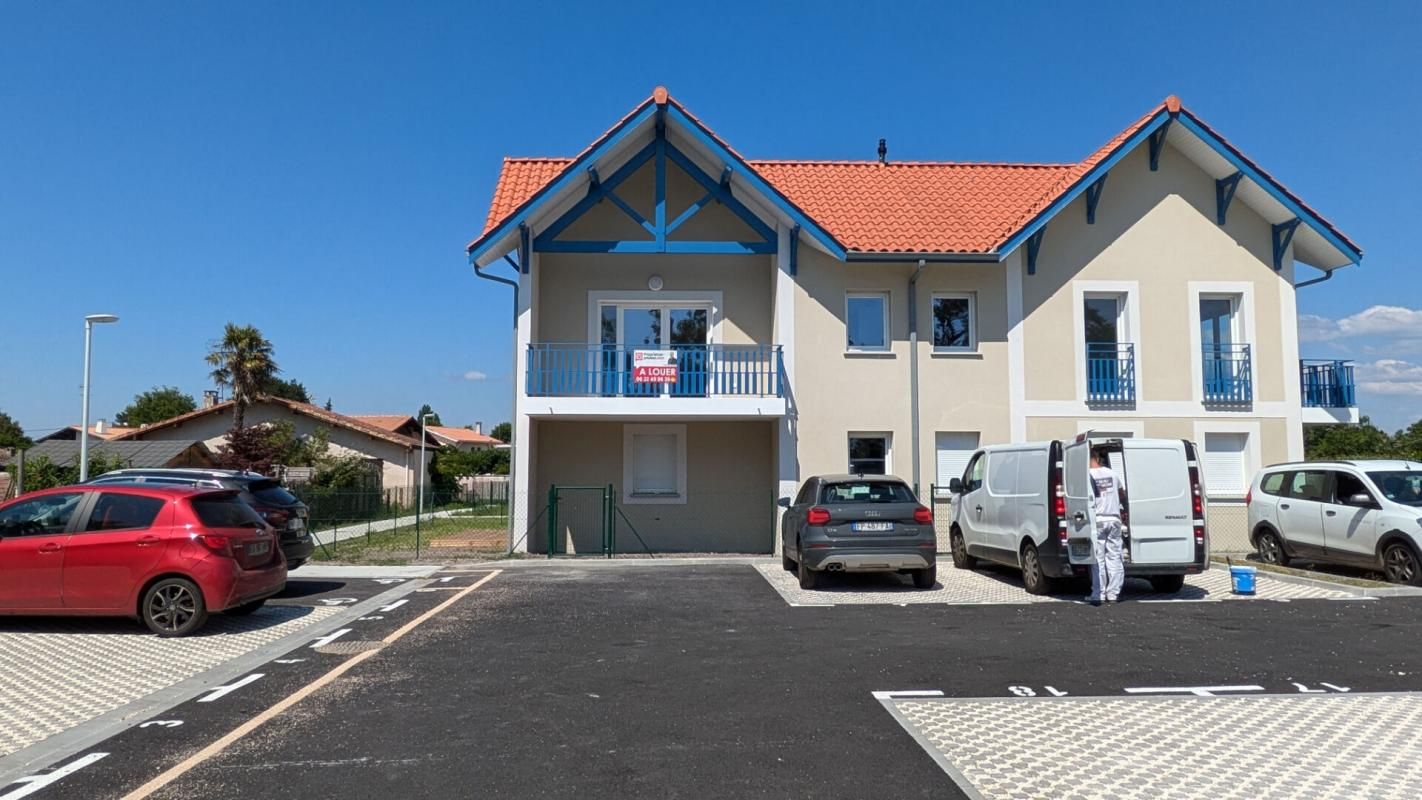 BISCARROSSE Appartement T3 de 67m² avec terrasse et 2 places de parkings 1
