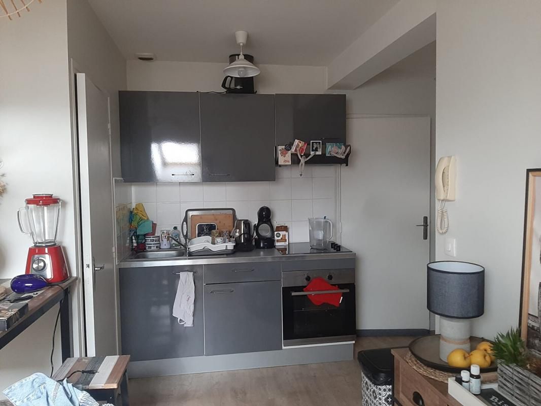 NOYON APPARTEMENT T2 MEUBLE 2