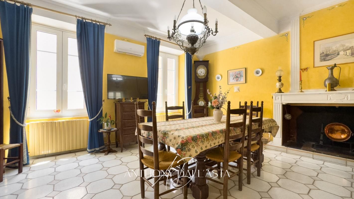 ALZONNE Maison Alzonne 6 pièce(s) 207 m2 1