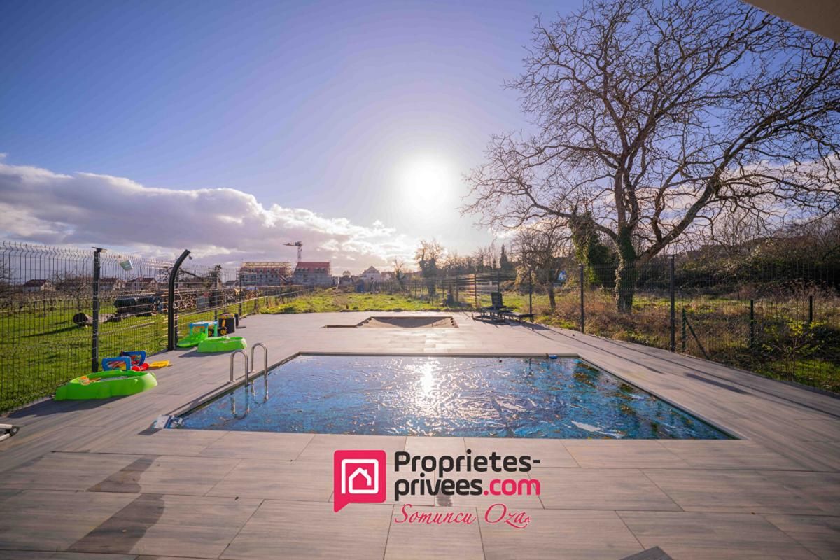 BARR Maison Contemporaine avec piscine 150 m2 habitable sur 935 m2 de terrain à Barr 4