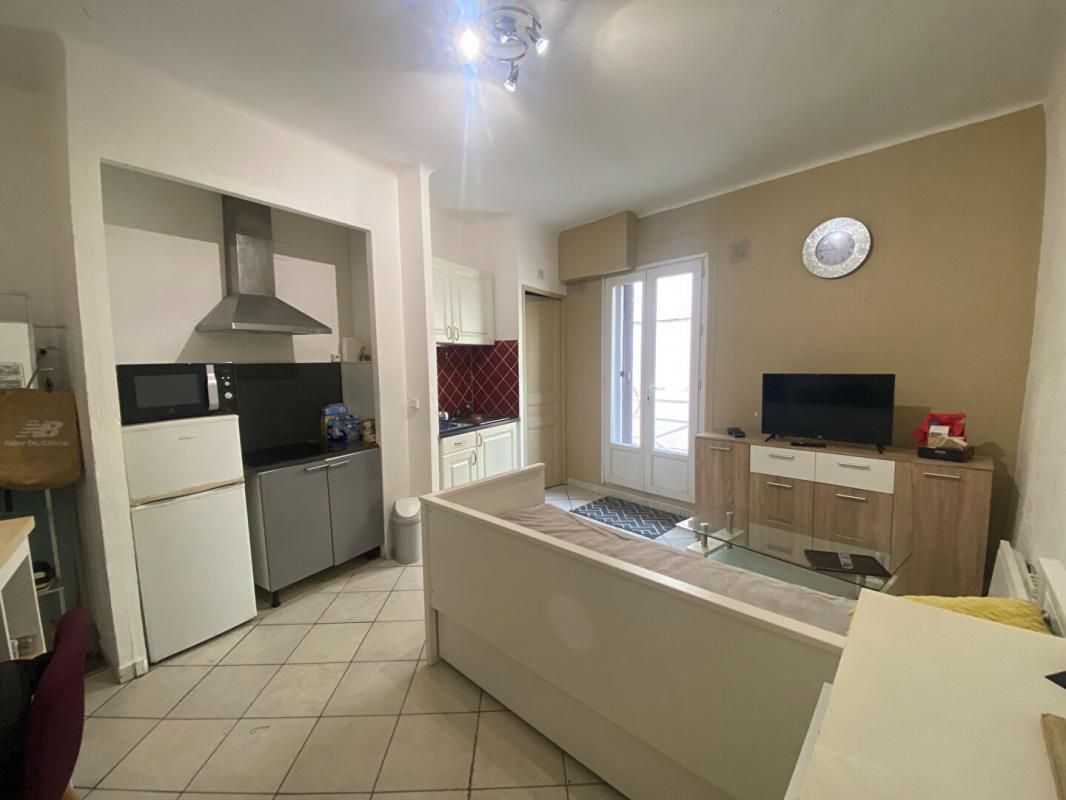 MARTIGUES Location studio meublé 22 m2 Jonquière 2