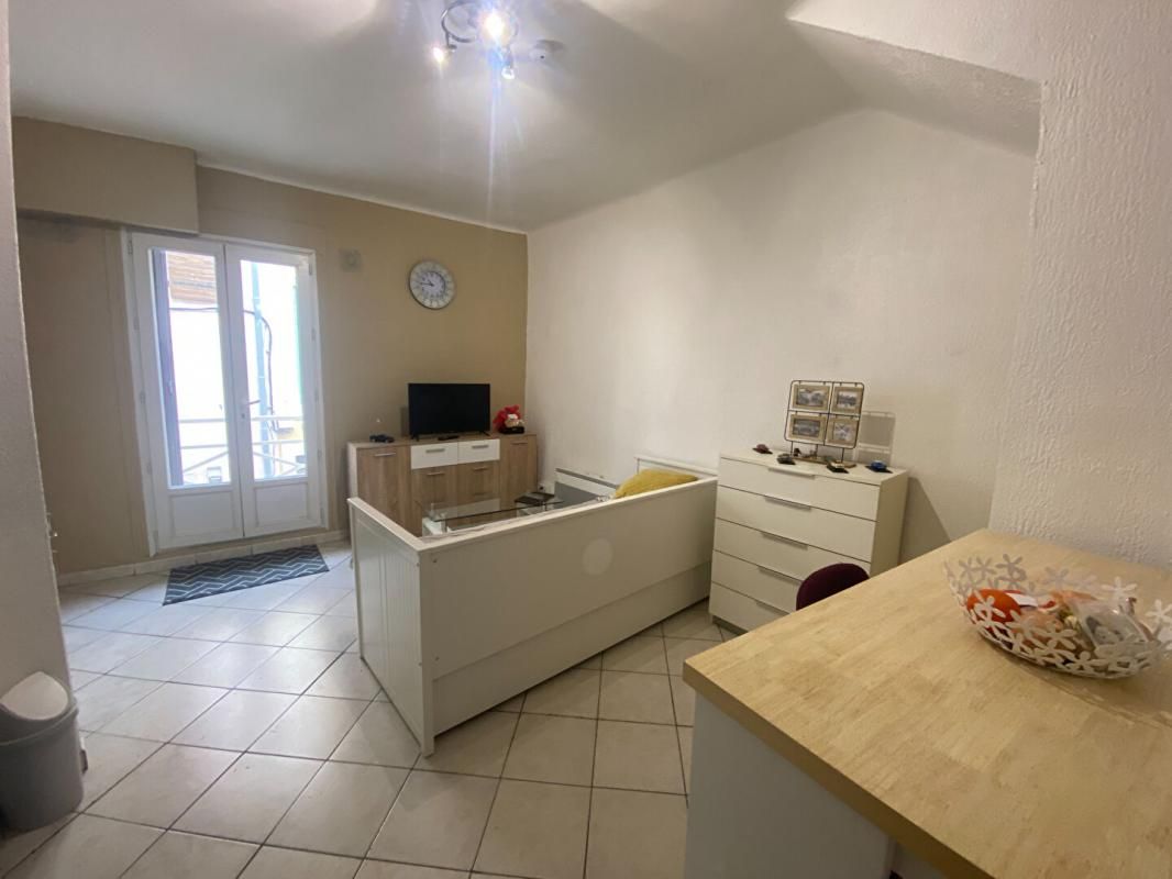 MARTIGUES Location studio meublé 22 m2 Jonquière 3