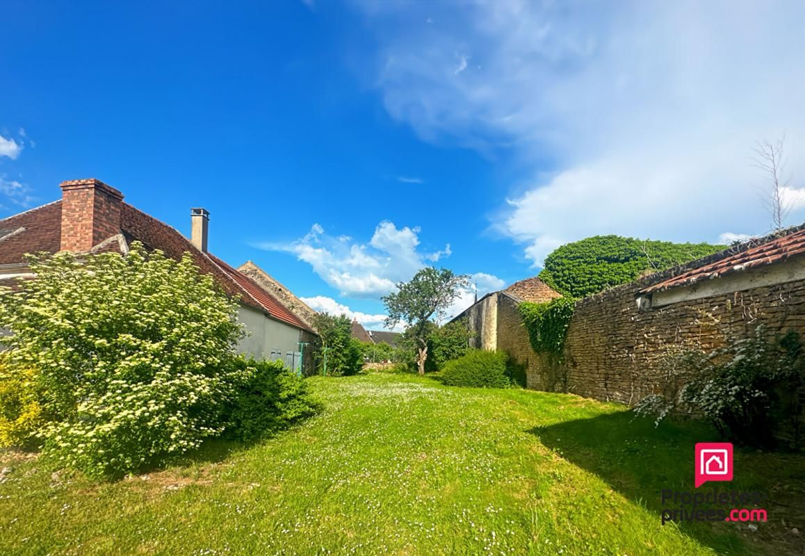 MONTILLOT Maison Montillot 5 pièce(s) 140.45 m2 2