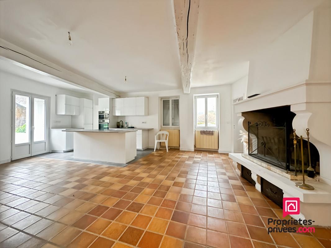 MONTILLOT Maison Montillot 5 pièce(s) 140.45 m2 3