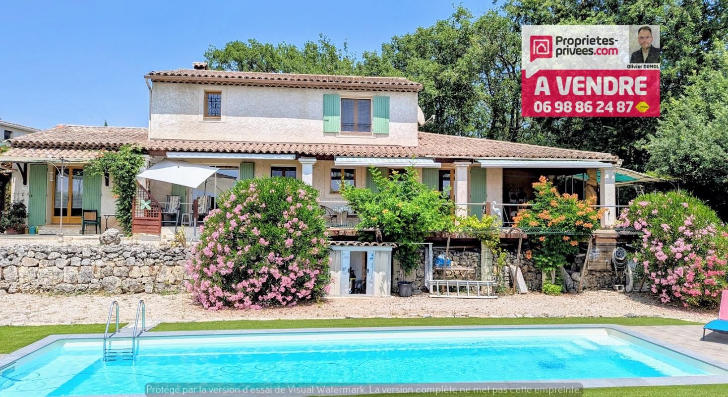 MONTAUROUX Vaste villa récente avec vue et au calme - proche de tout ! 2