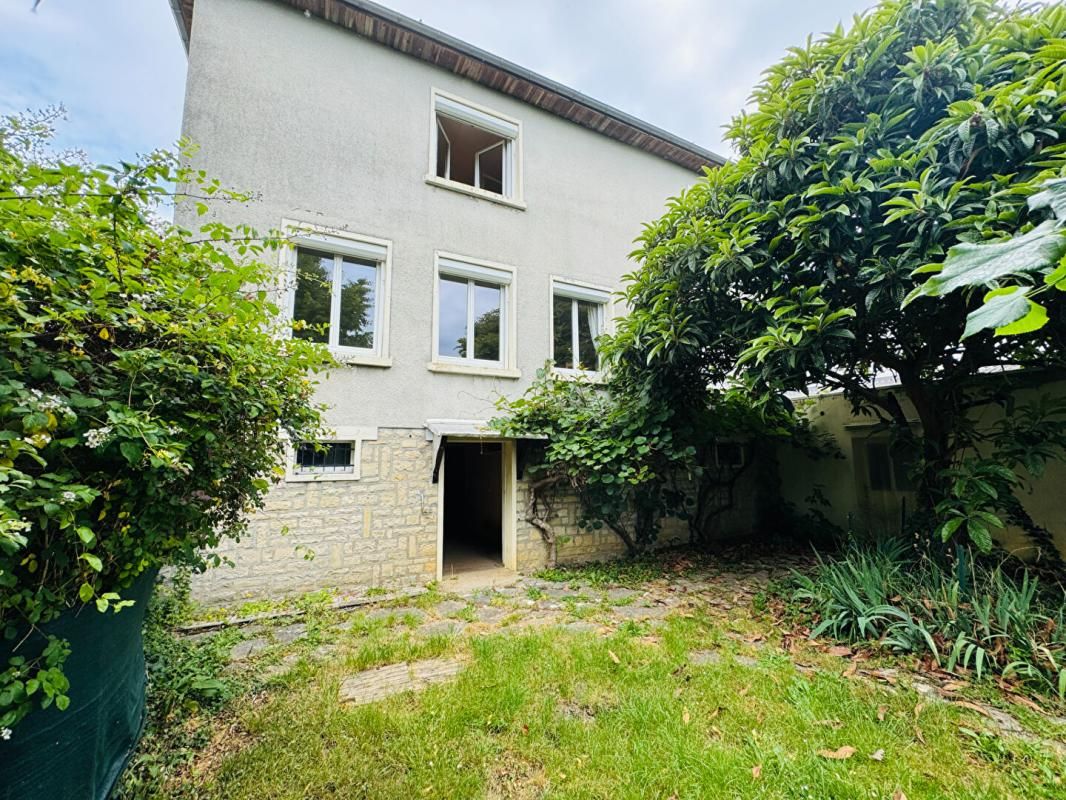 Maison familiale dans un secteur calme et proche des commodités