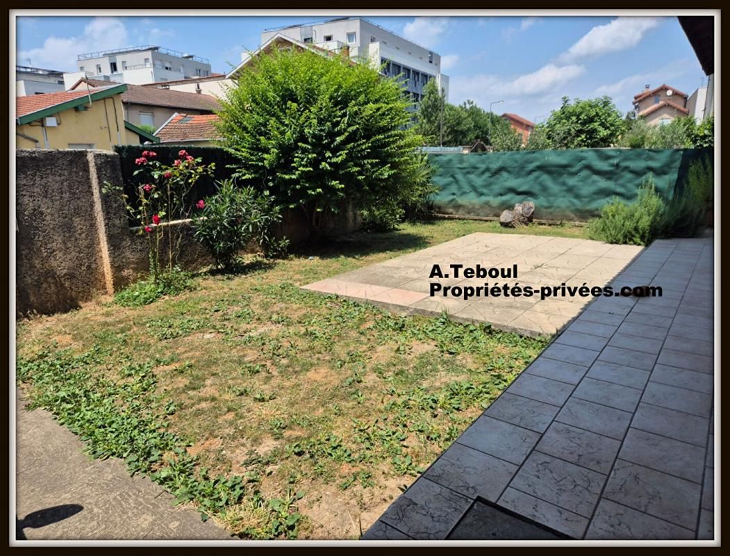 VILLEURBANNE MAISON T6 AVEC JARDIN DE 150M² , 5 CHAMBRES sur : VILLEURBANNE GRATTE CIEL NORD 1
