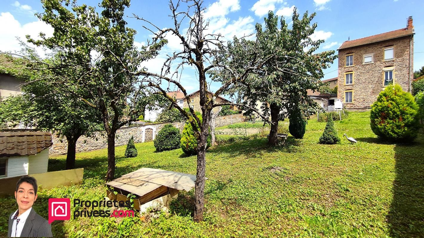 THIZY THIZY-LES-BOURGS (69240) Immeuble de rapport 151 m² habitable, terrain 1000 m² avec jardin et dépendance 1