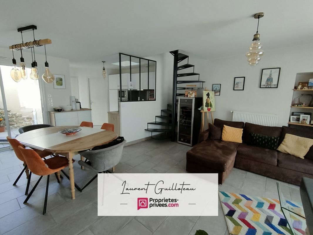 LA VERRIE Maison La Verrie 4 pièces 82 m2 1