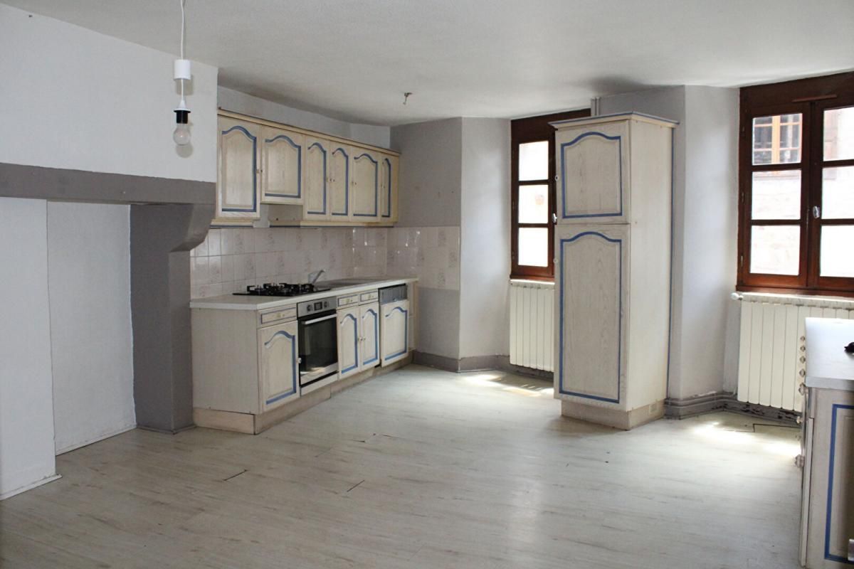 LANGOGNE Maison Langogne 6 pièce(s) 190 m2 2
