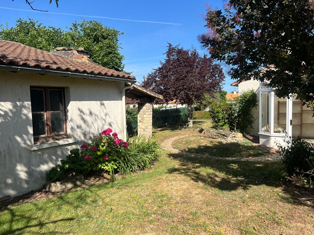 Maison Nanteuil 5 pièce(s) 96 m2