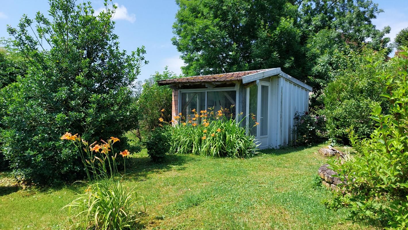 CORRE Maison Corre 7 pièce(s) 181 m2, dépendances, jardin 2