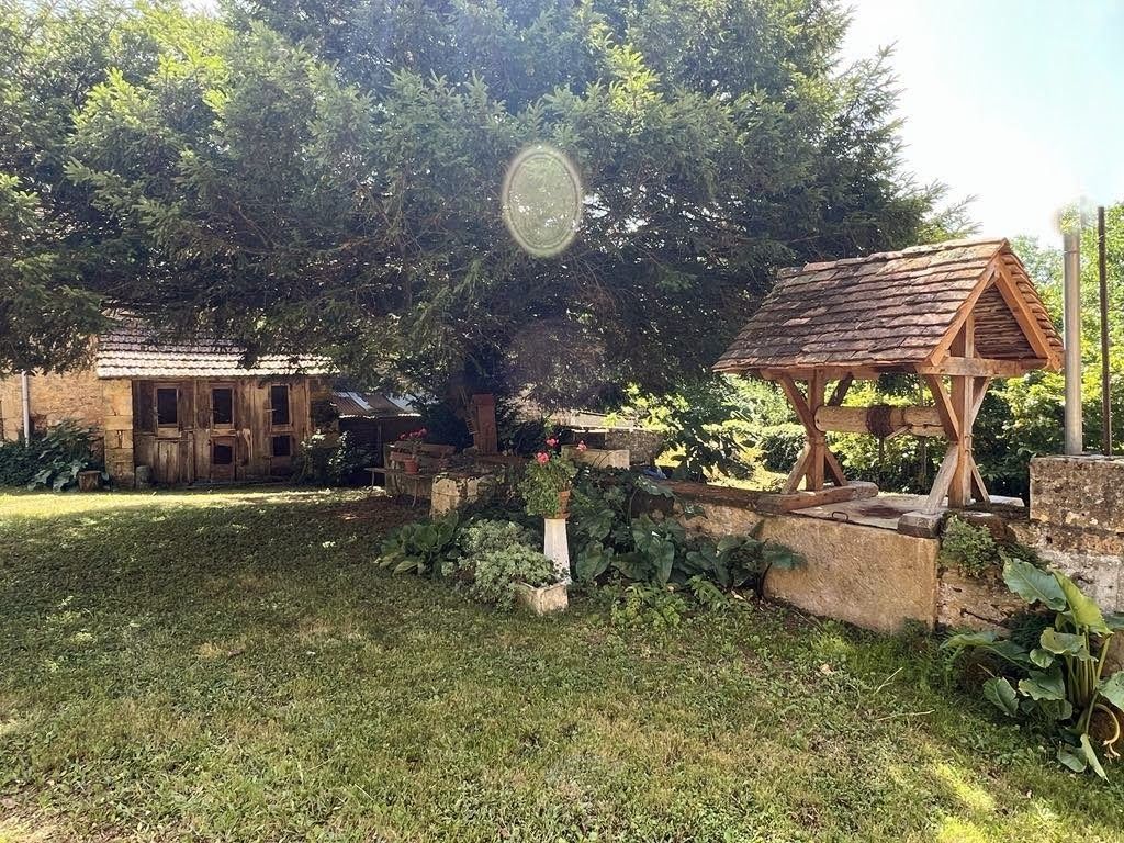 CORGNAC-SUR-L'ISLE Corps de ferme à et ses dependances à Corgnac Sur L Isle 6 pièce(s) 120 m2 2