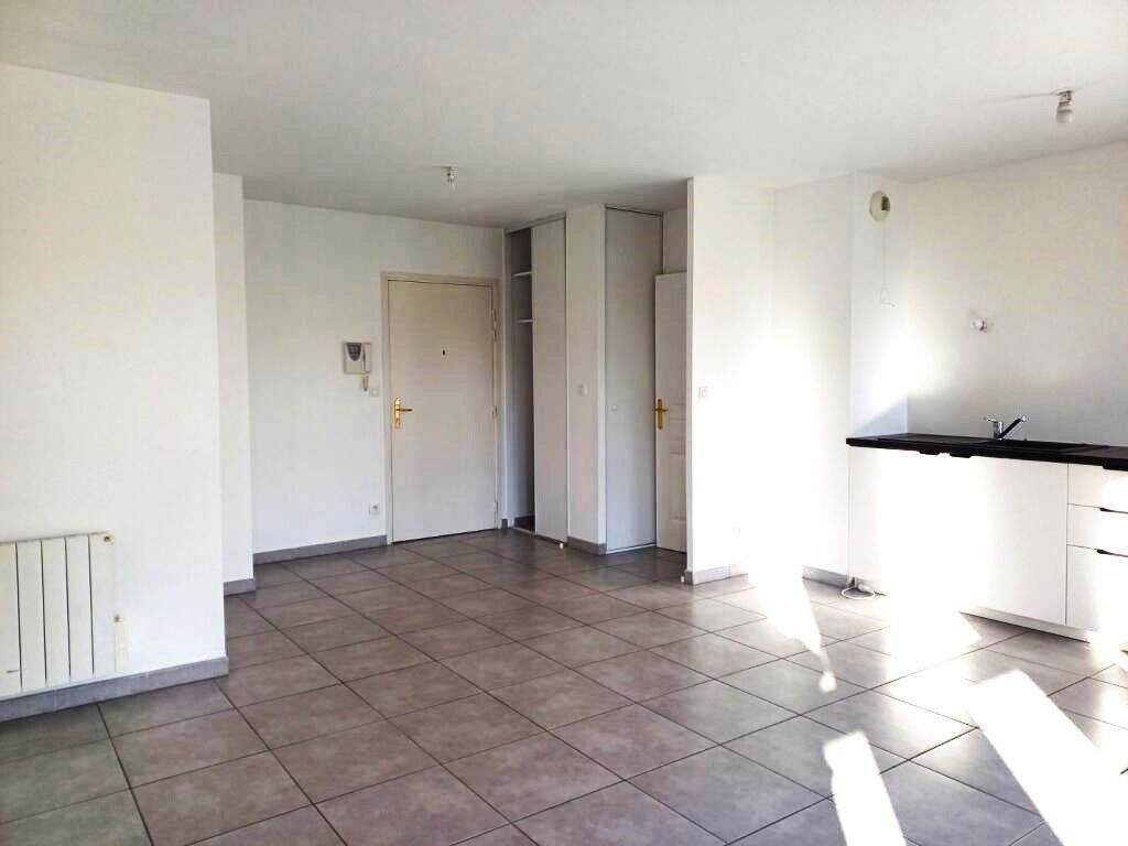 VENISSIEUX Superbe T2 de 49 m2 4