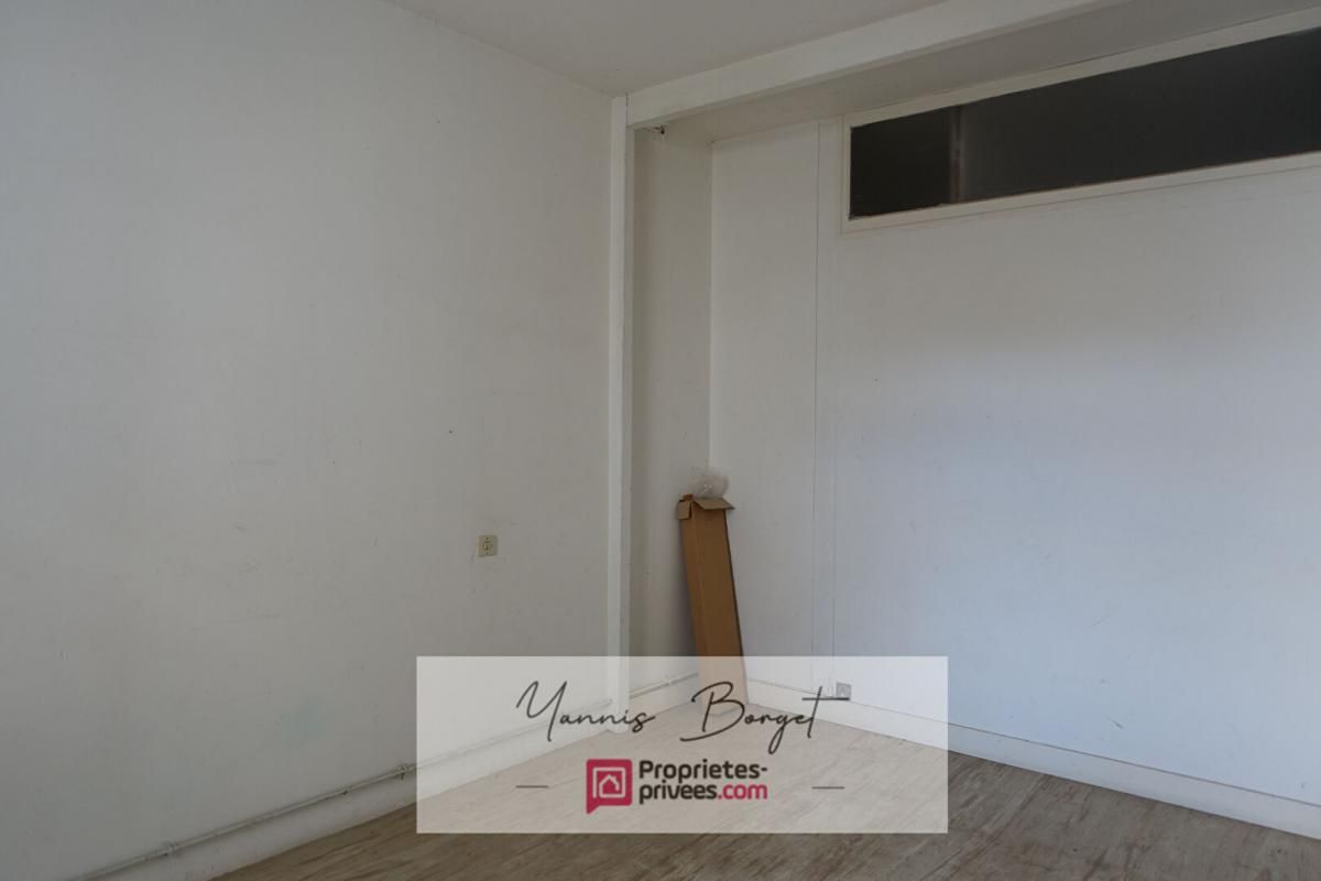 LA RABATELIERE Maison de bourg de 152 m² avec dépendances et jardin - À rénover - La Rabatelière 4