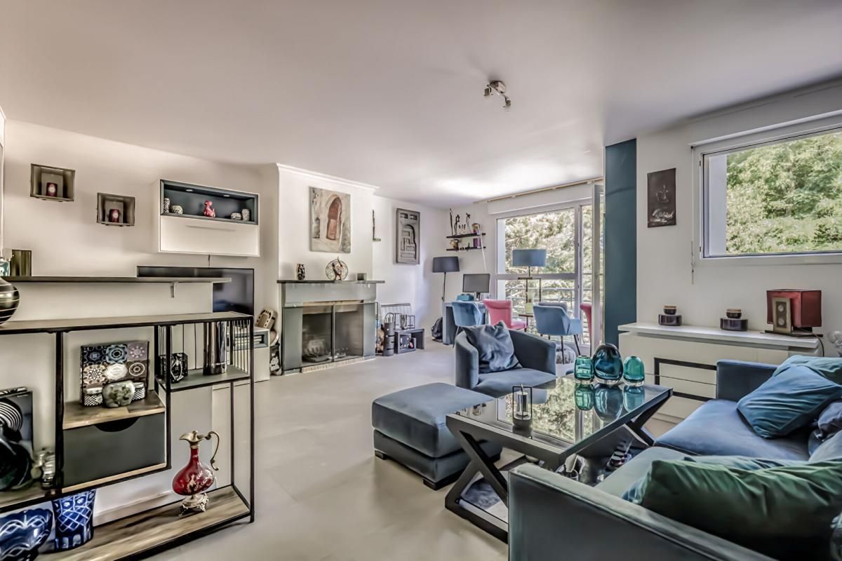 Appartement traversant avec balcons