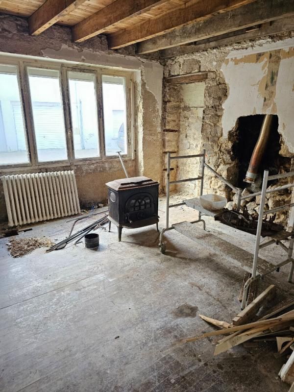 GUEMENE-SUR-SCORFF Maison en pierre à rénover plein centre de Guemene sur Scorff 2