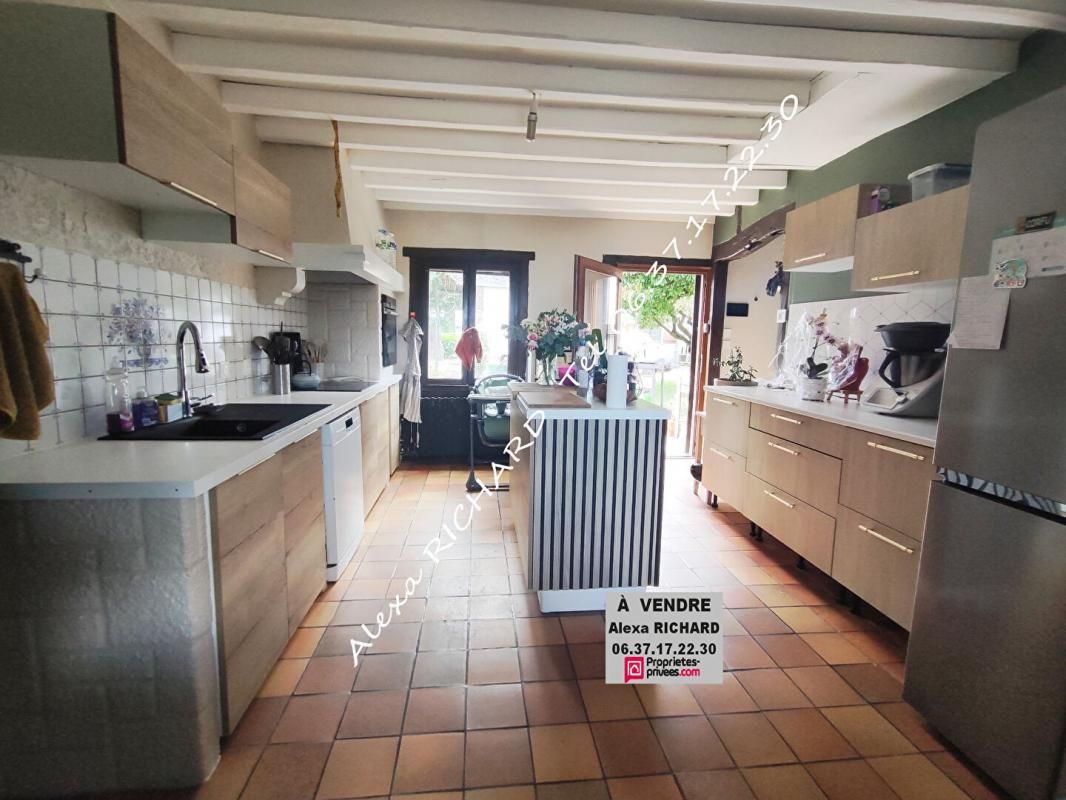 CONCHES-EN-OUCHE Maison à vendre de 11 pièces 8 chambres 218 m2 avec piscine ensemble immobilier 2