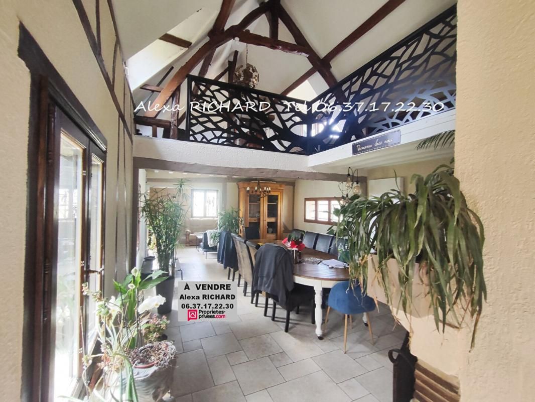 CONCHES-EN-OUCHE Maison à vendre de 11 pièces 8 chambres 218 m2 avec piscine ensemble immobilier 3
