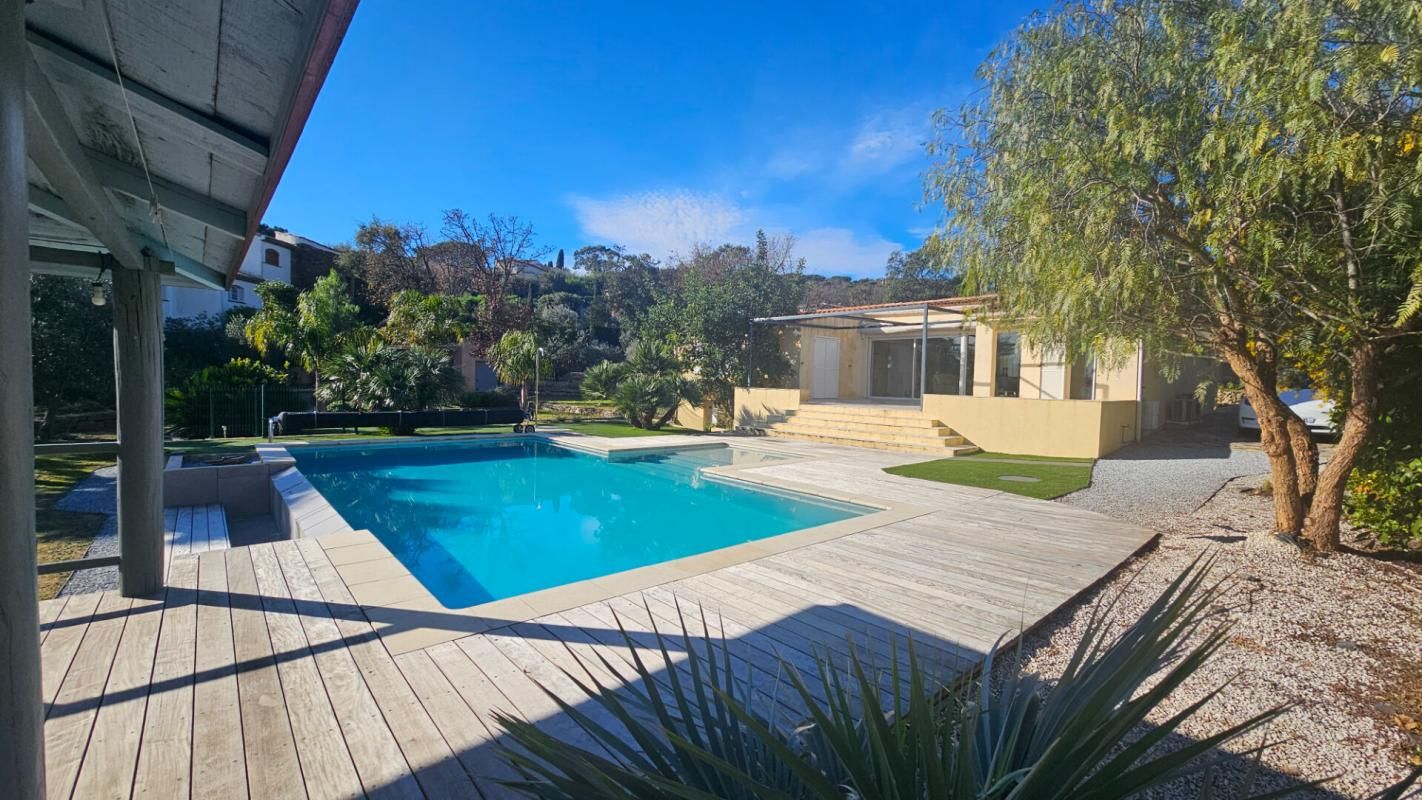 GRIMAUD Villa Grimaud 5 pièce(s) 120 m2 3