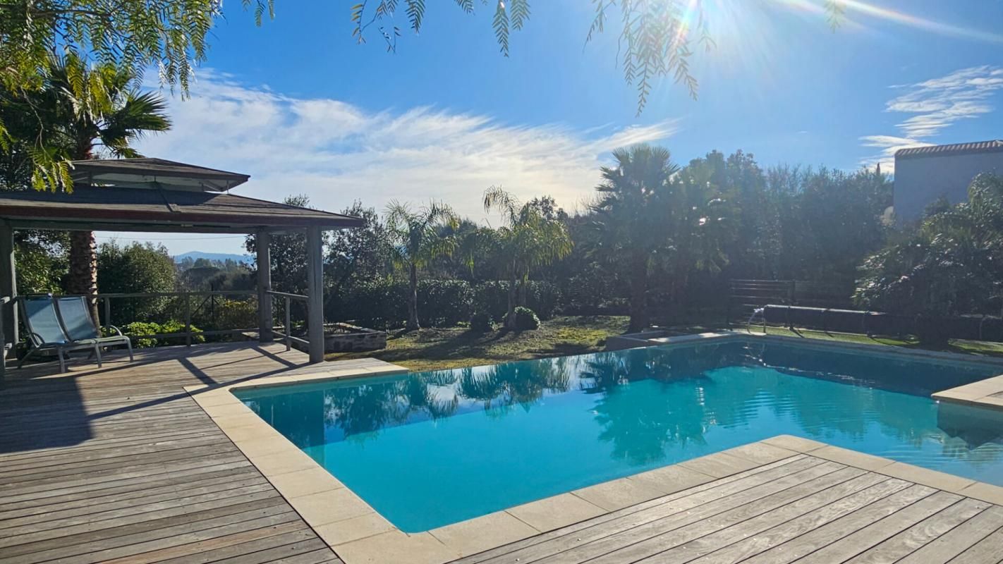 GRIMAUD Villa Grimaud 5 pièce(s) 120 m2 4