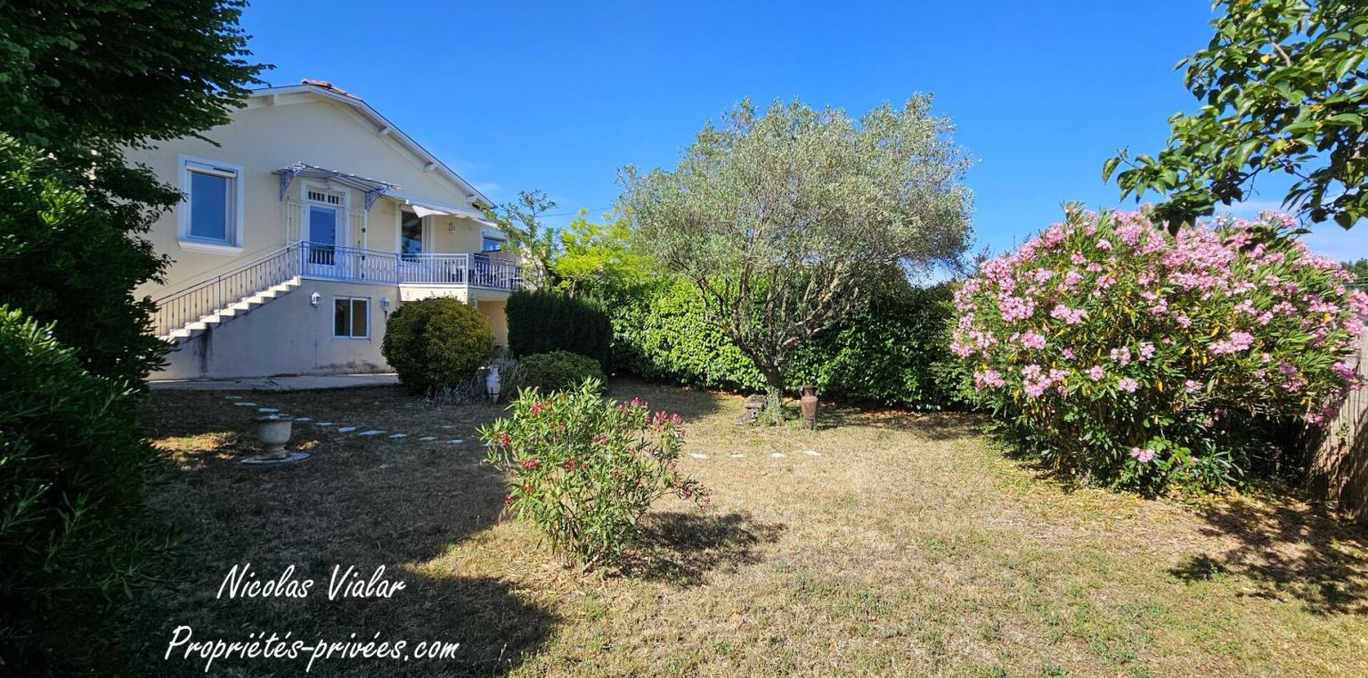 Maison de 129 m² à Sauzet sur terrain de 850 m²