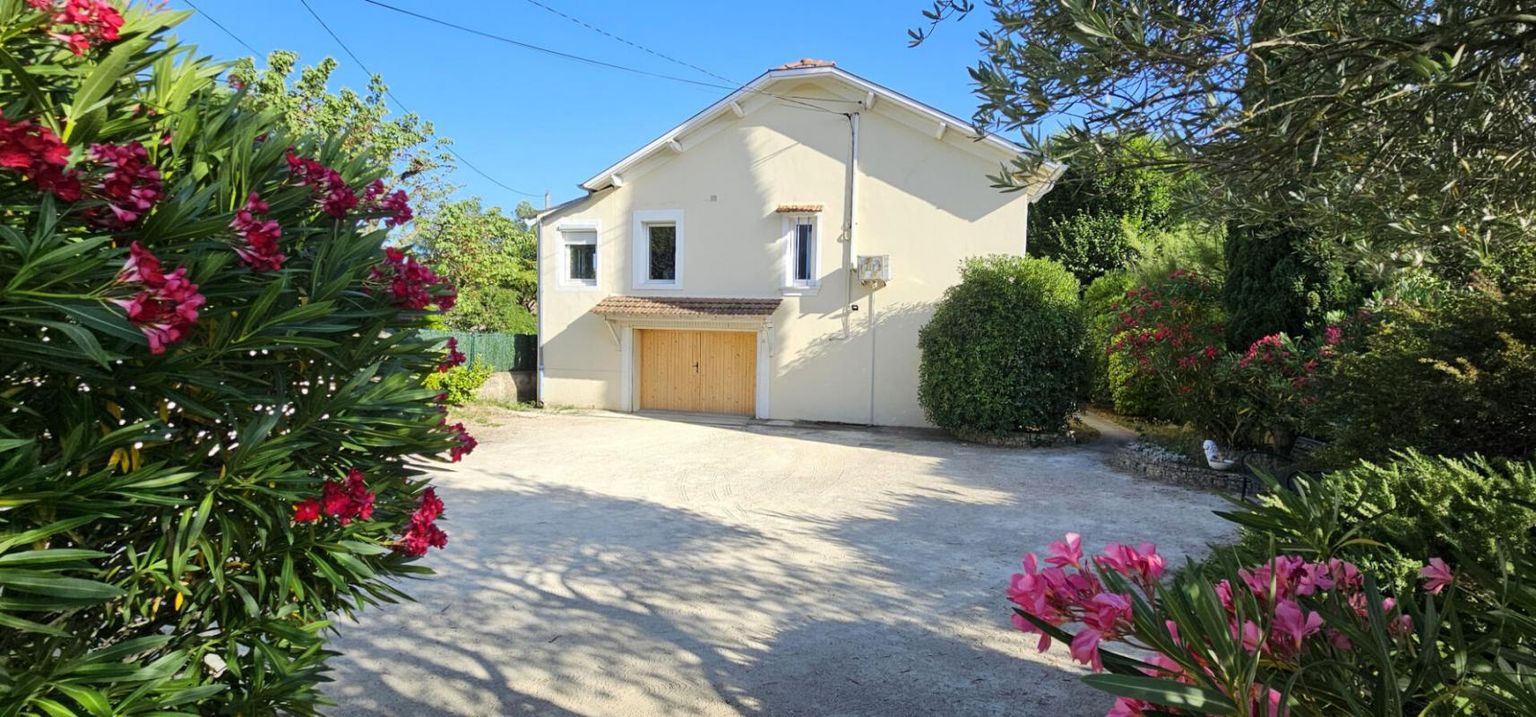 SAUZET Maison de 129 m² à Sauzet sur terrain de 850 m² 2
