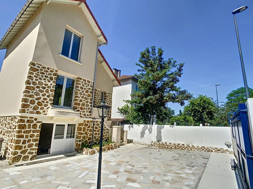 Votre nouveau cocon familial à Massy limite Verrières maison rénovée avec charme et jardin ensoleillé