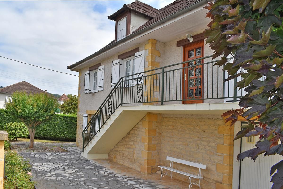 TERRASSON-LAVILLEDIEU Maison Terrasson La Villedieu 146 m2 7 pièces 2