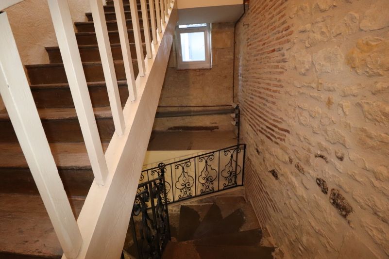 NEVERS Immeuble Nevers 8 pièce(s) 230 m2 2