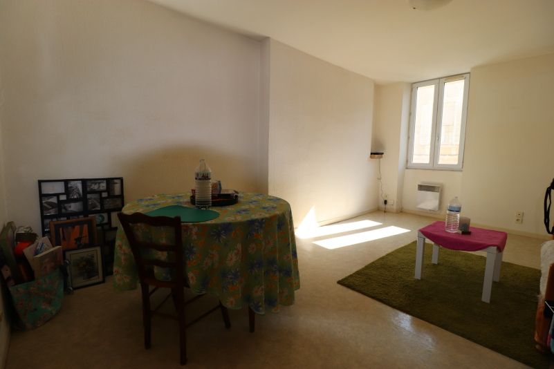 NEVERS Immeuble Nevers 8 pièce(s) 230 m2 4