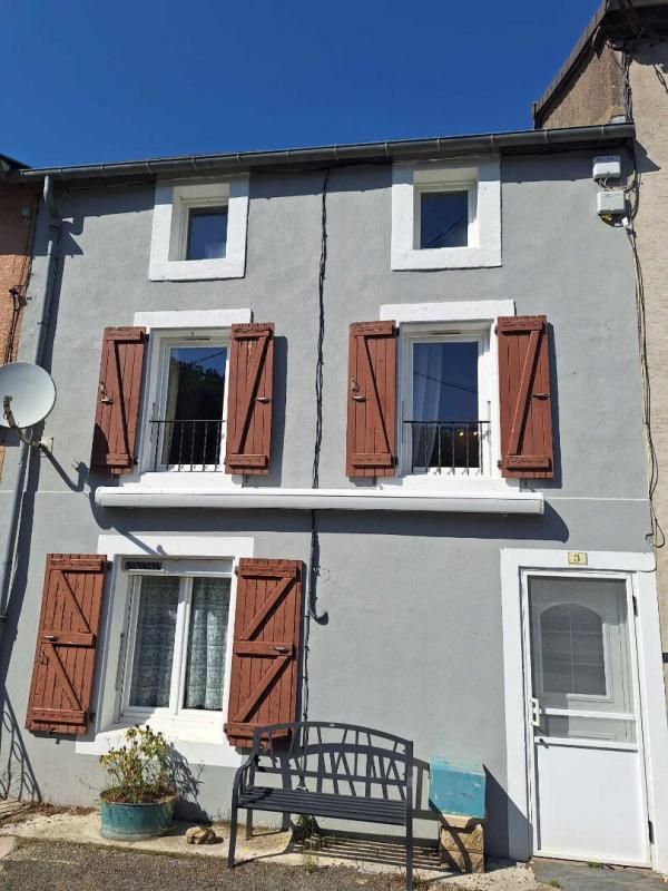 Maison rénovée montagne noire très proche Lac de Laprade avec jardin et garage