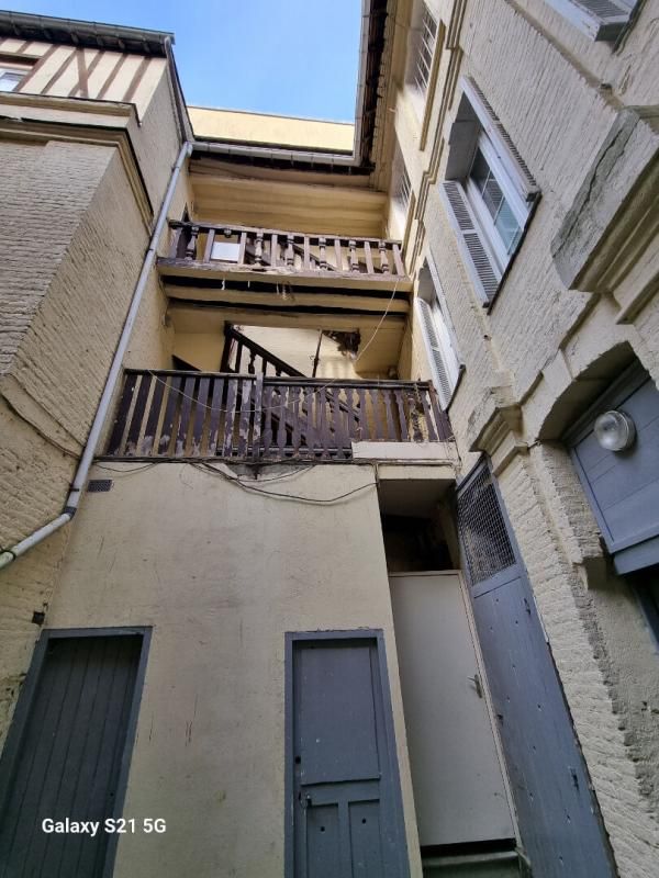 DIEPPE Immeuble à rénover à Dieppe - Fort potentiel d'investissement 180 m2 2
