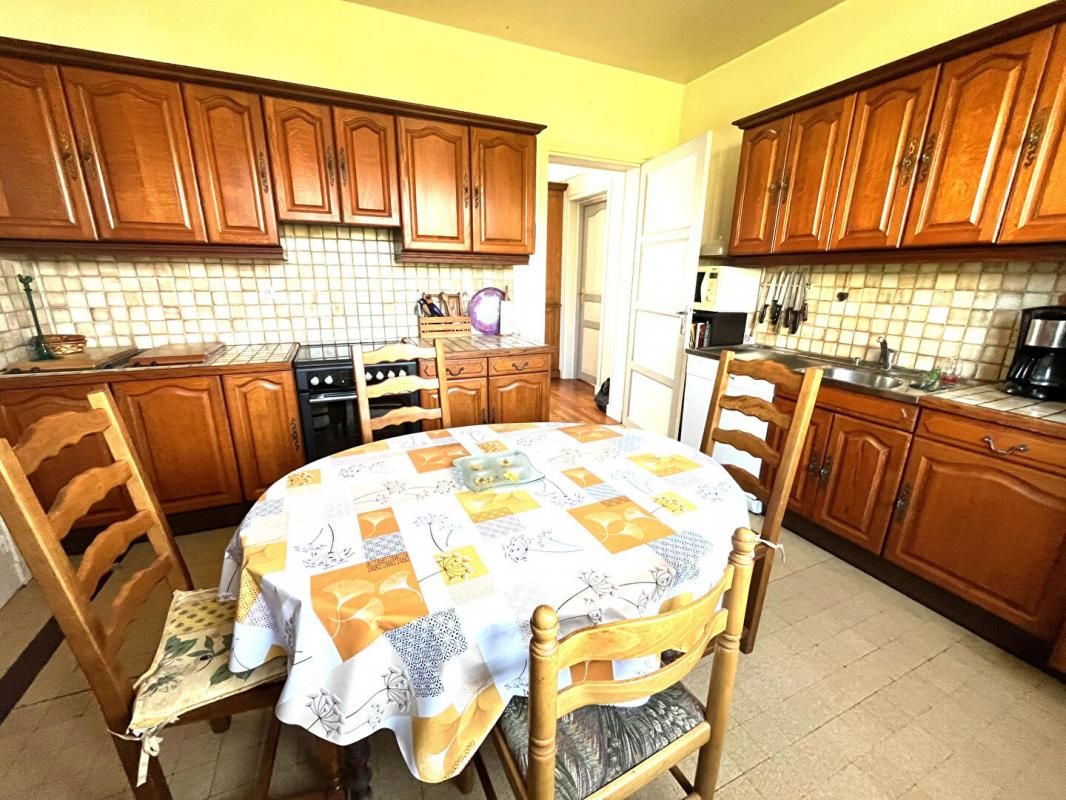 GOURNAY-EN-BRAY MAISON 4 chambres CENTRE VILLE DE GOURNAY EN BRAY 4