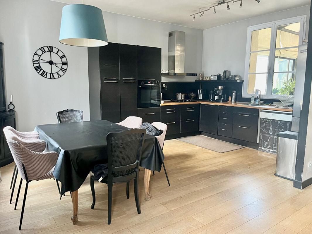 COMPIEGNE Maison Compiègne 7 pièces 169 m2 2