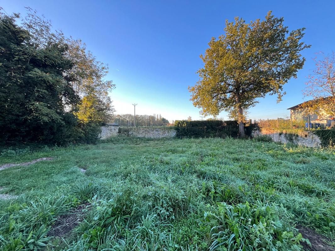 SAINT-ANDRE-DE-CUBZAC Terrain Val De Virvee 921m² 4