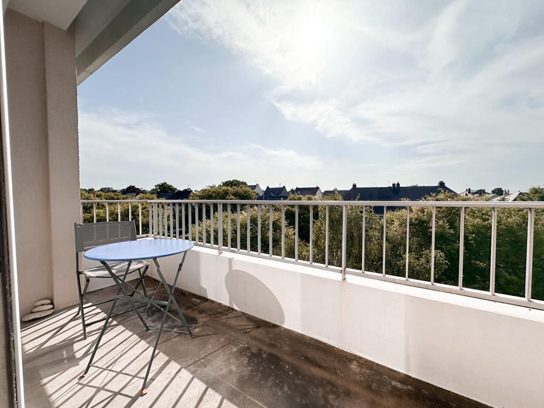 SAINT-HERBLAIN Appartement traversant de 80 m² - Dernier étage au coeur du Bourg de Saint-Herblain 4