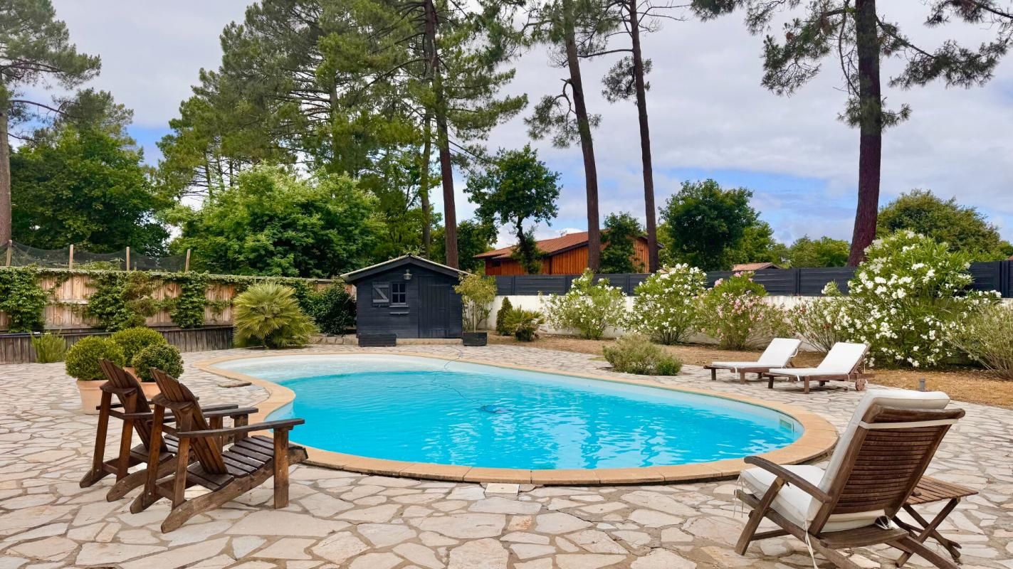 LEGE-CAP-FERRET Maison avec piscine et grand garage 4