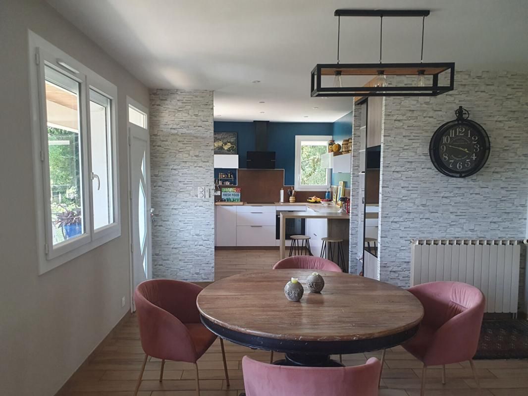 TERRASSON-LAVILLEDIEU Maison de ville 7 pièces sur un terrain clos de 1167m² 4