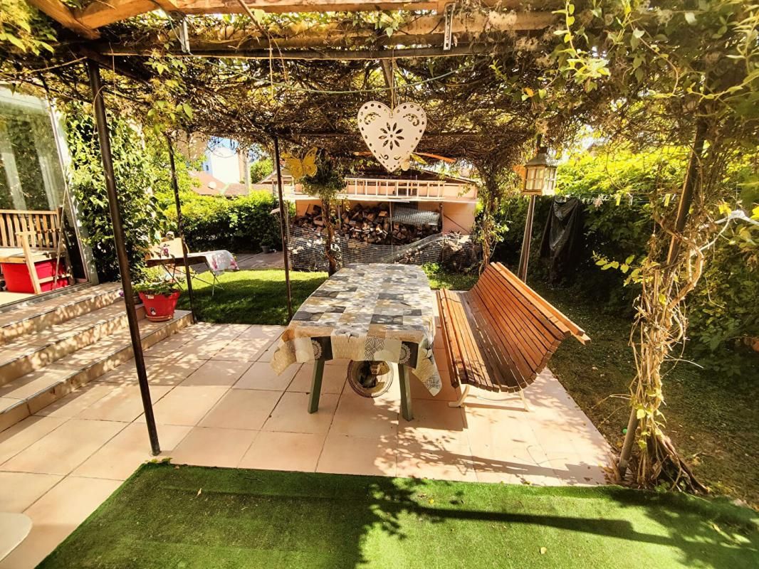 VILLARD-BONNOT Maison Villard Bonnot 87 m²  avec grand garage 2