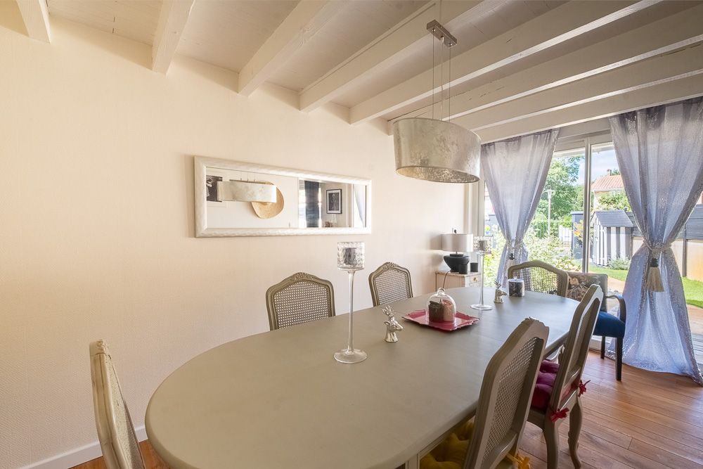 MERIGNAC MERIGNAC MAGNIFIQUE MAISON FAMILIALE AVEC 4 CHAMBRES JARDIN ET GRANDE PISCINE 4