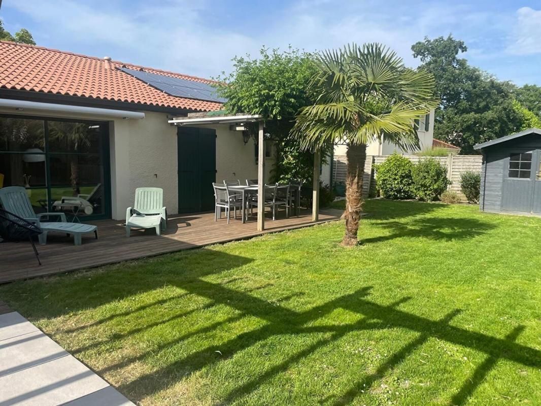 BASSE-GOULAINE Maison plain-pied Basse Goulaine 6 pièce(s) 147 m2 1