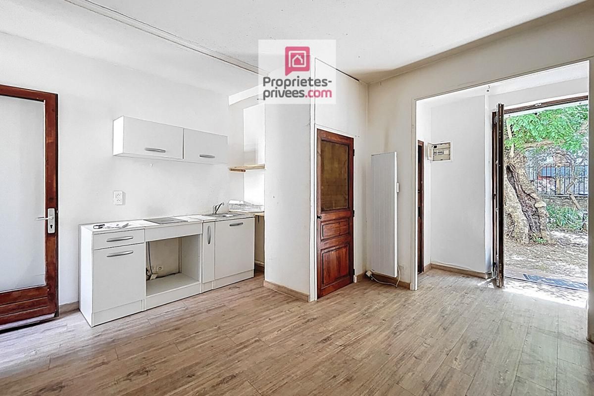 PERTUIS Appartement T2 plain pied avec cour et jardin 2