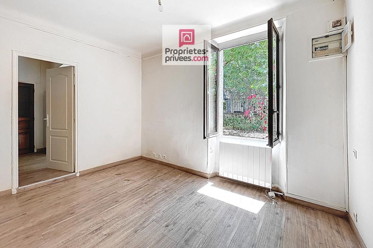 PERTUIS Appartement T2 plain pied avec cour et jardin 3